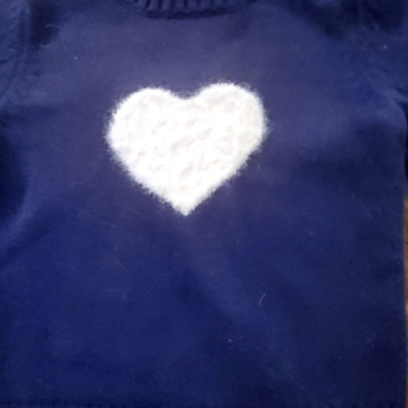 5/25 Old Navy Navy Blue Sweater with pink heart 18-24 mo - Picture 4 of 6